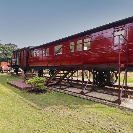 The Carriage At High Barn Heritage Halstead  Bagian luar foto