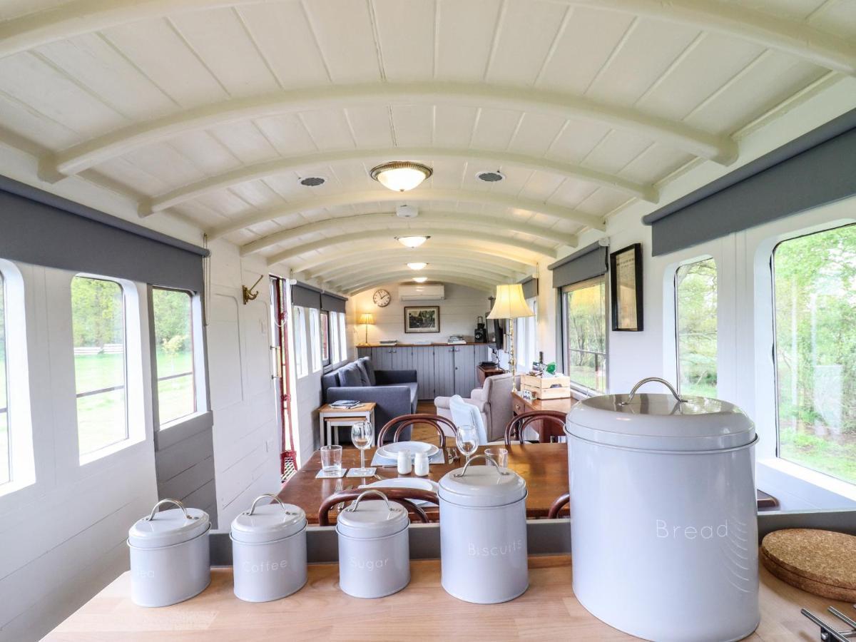 The Carriage At High Barn Heritage Halstead  Bagian luar foto