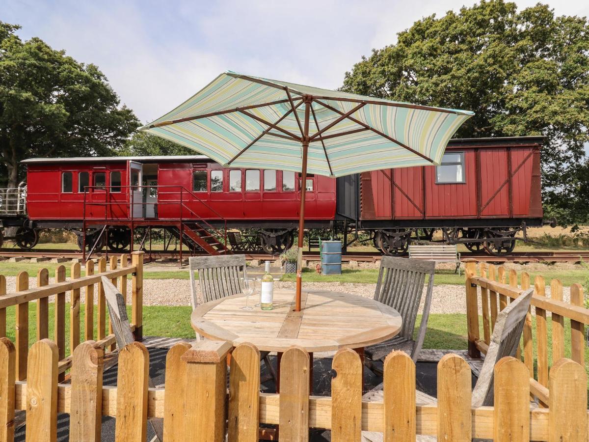 The Carriage At High Barn Heritage Halstead  Bagian luar foto